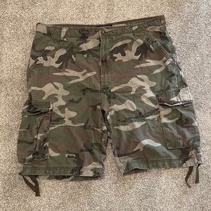CSG Champs Sports Gear Camo Cargo Shorts Men’s 42